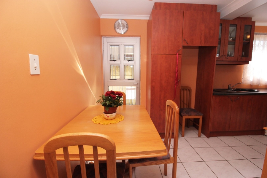 3 Bedroom Property for Sale in Wetton Western Cape